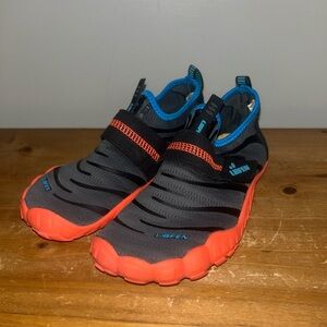 UBFEN Water Shoes with Orange Soles